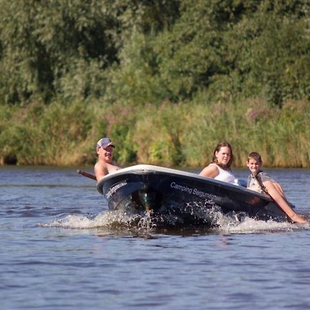 Отель Chalet Kajuit 418 Op 5 Sterren Camping Bergumermeer Suameer Экстерьер фото